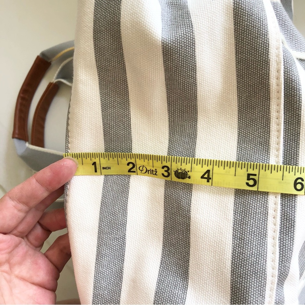 NWOT Pottery Barn Diaper Bag W/Changing Pad - Picture 10 of 16